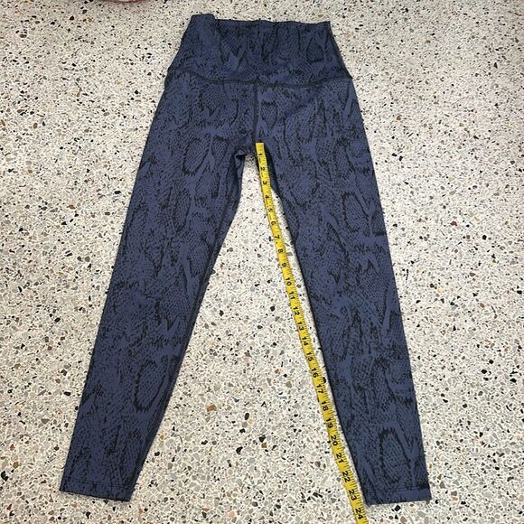 Beyond Yoga Barre high rise leggings navy python XS - Picture 3 of 6